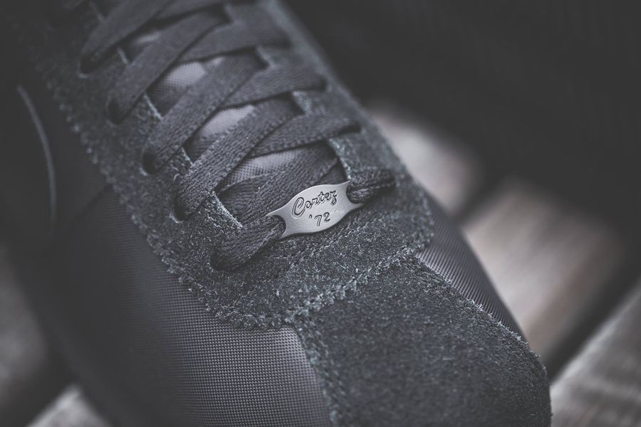 nike-cortez-black-white_05