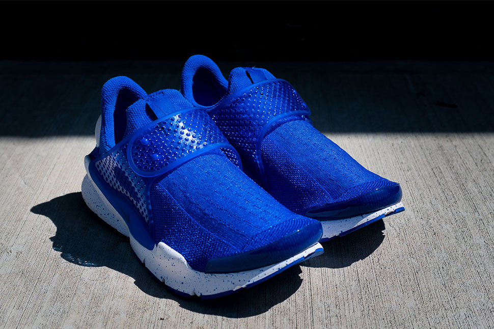 Nike-Sock-Dart-SE-Racer-Blue-3