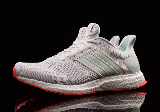 adidas-ultra-boost-st-yeezy-pure-platinum-01