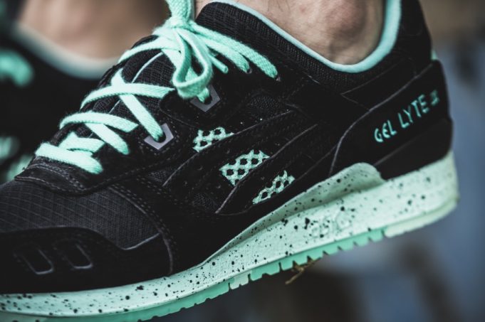 asics-gel-lyte-iii-black-mint-chocolate-chip-681x453