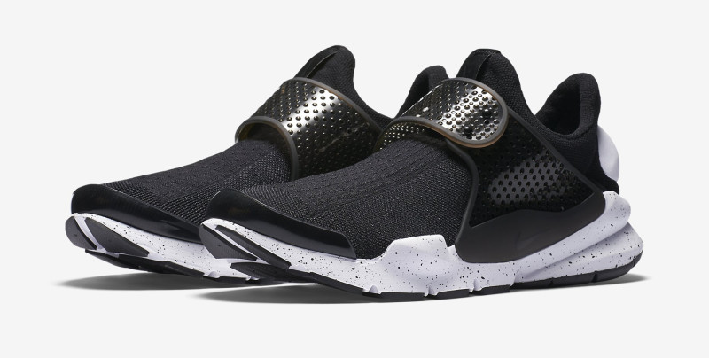 black-white-nike-sock-dart-available