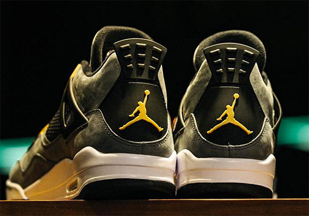 jordan-4-trophy-room-exclusive