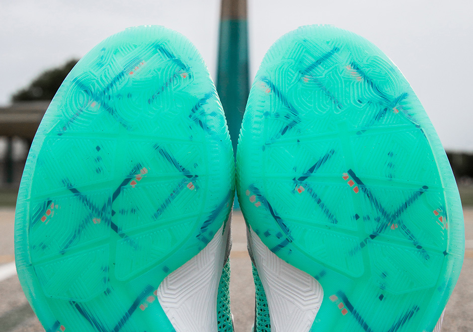 adidas-DLillard2-PDX-Carpet-Release-Date-7