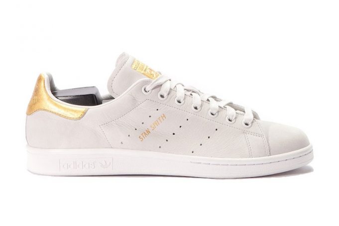 adidas-stan-smith-24k-gold-white-681x454