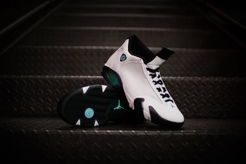 air-jordan-14-oxidized-green_02