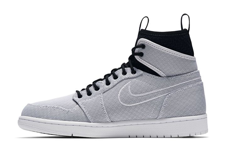 Air-Jordan-1-Retro-Ultra-High-1