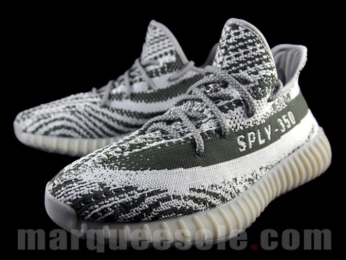 glow-in-the-dark-yeezy-350-boost-v2-2-681x511