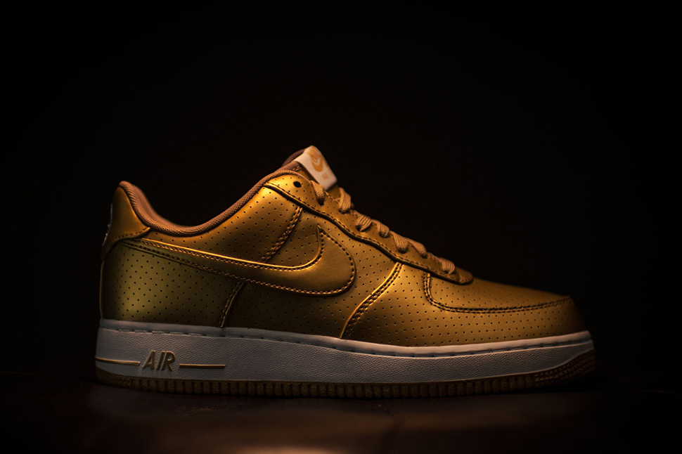 nike-air-force-1-gold_05