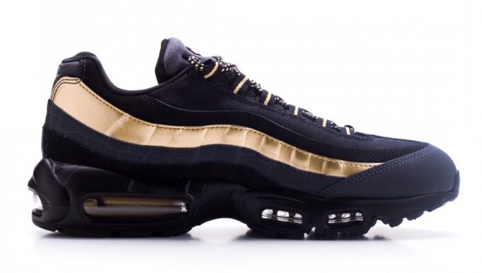 nike-air-max-95-premium-black-gold-681x386