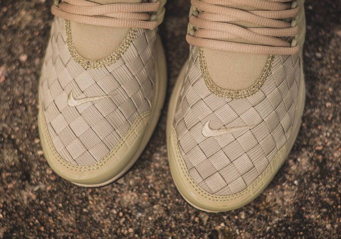nike-air-presto-woven-neutral-olive-2-681x478