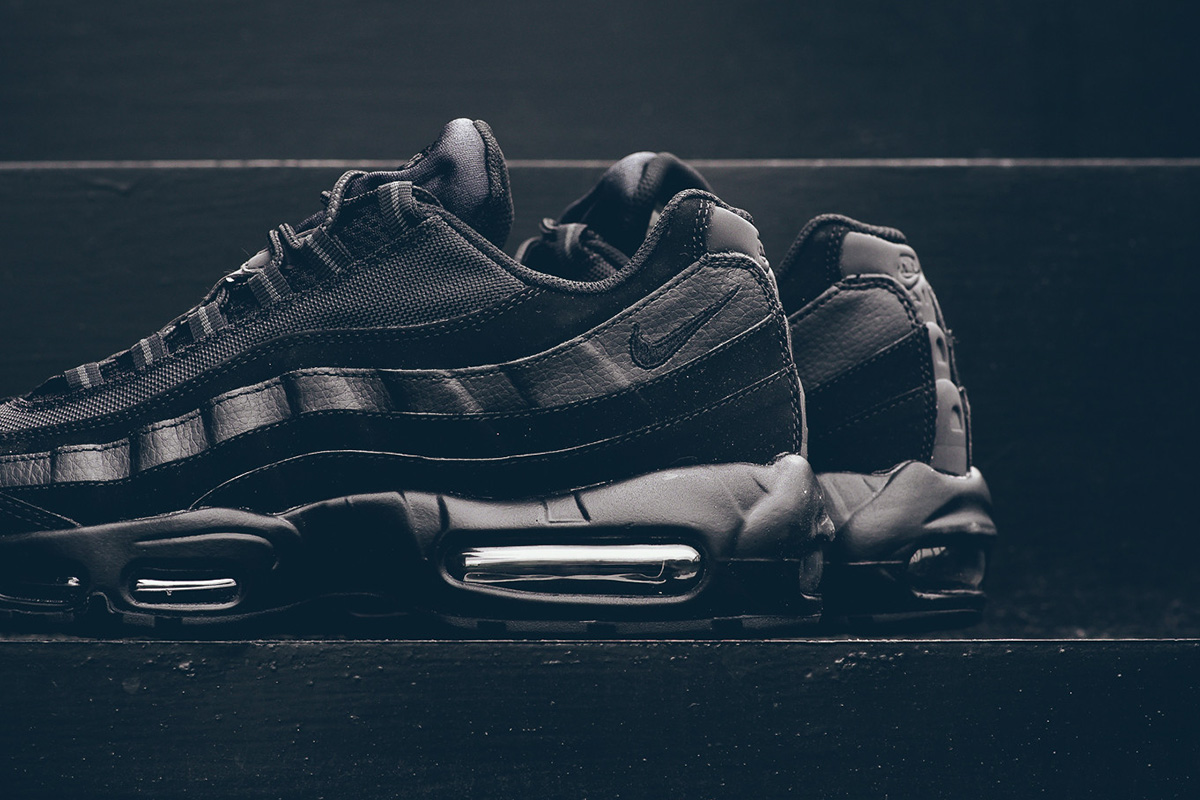 nike-air-max-95-black-anthracite-5