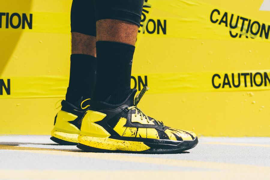 adidas-dlillard-yellow-tape_08