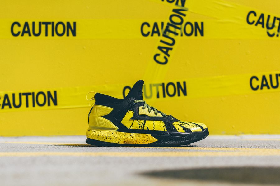 adidas-dlillard-yellow-tape_09