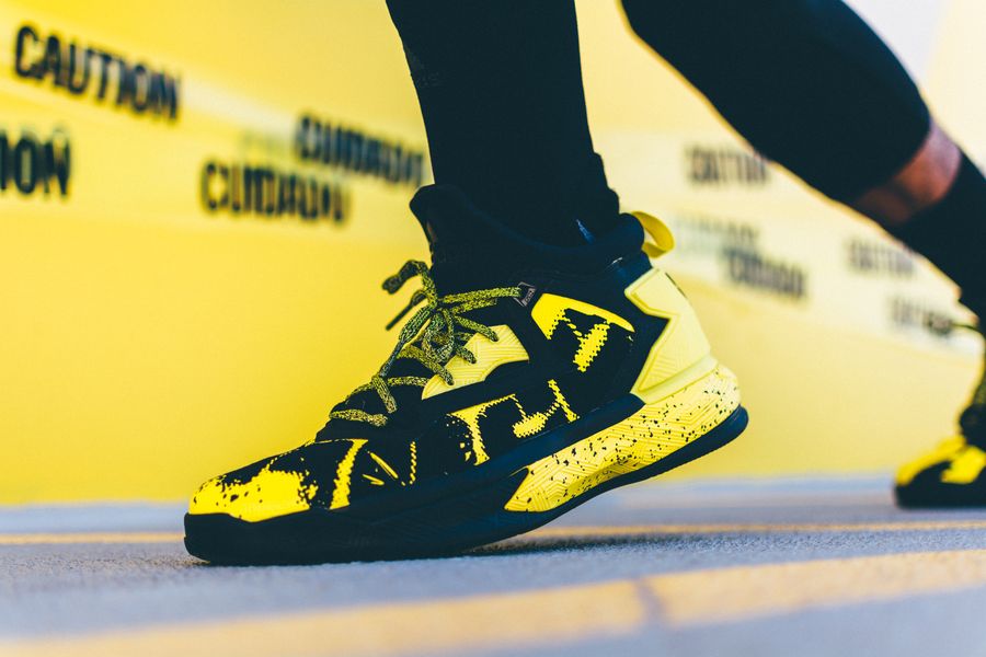 adidas-dlillard-yellow-tape_10