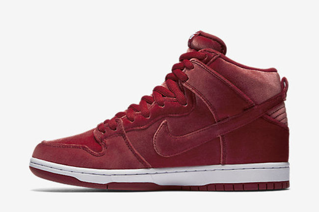 nike-sb-dunk-high-santa-claus-3