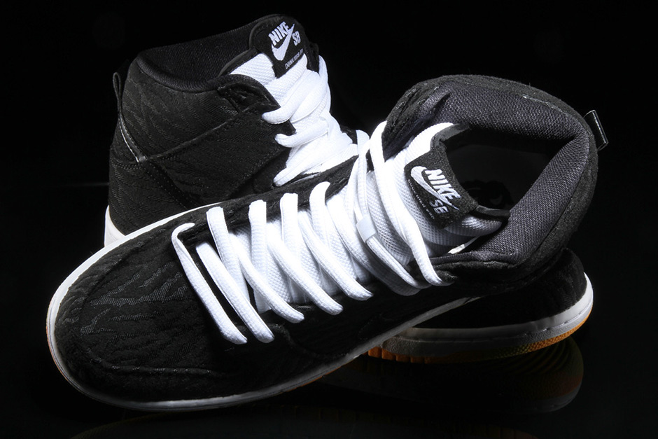 nike-sb-dunk-high-skunk-4