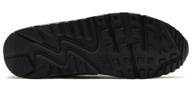 nike-sportswear-black-and-gold-pack-12