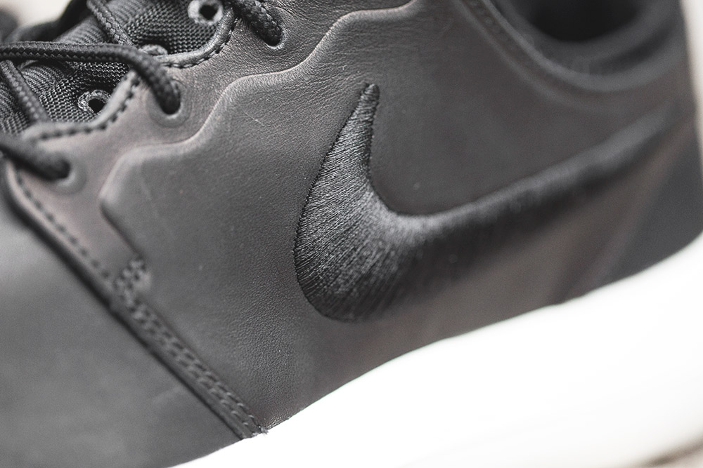 nikelab roshe two leather