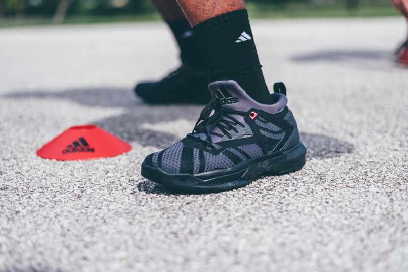 d-lillard-damian-shark-adidas-hoops-modern-notoriety-01