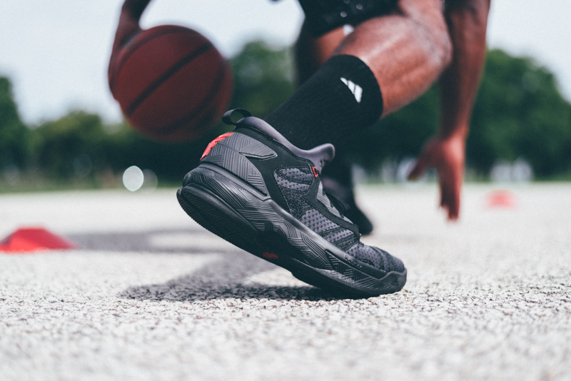 d-lillard-damian-shark-adidas-hoops-modern-notoriety-04