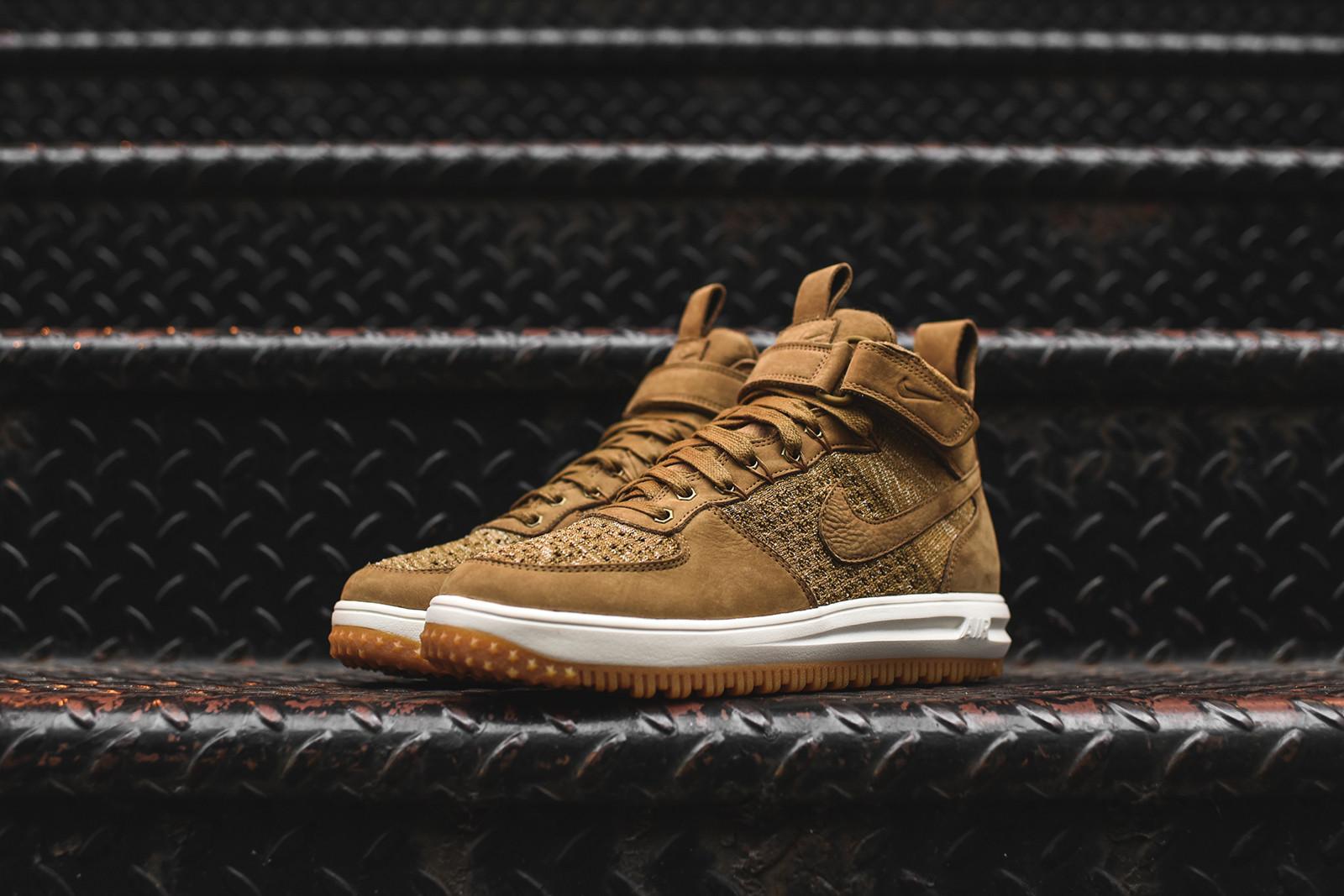 nike_lunar_force_1_flyknit_workboot_goldenbeigesailoliveflak_855984_200_3-progressive