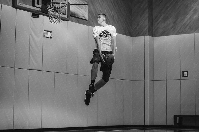 adidas-porzingis_03