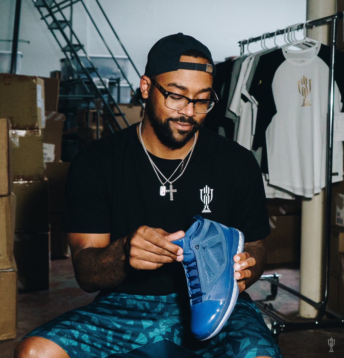 air jordan 16 retro trophy room