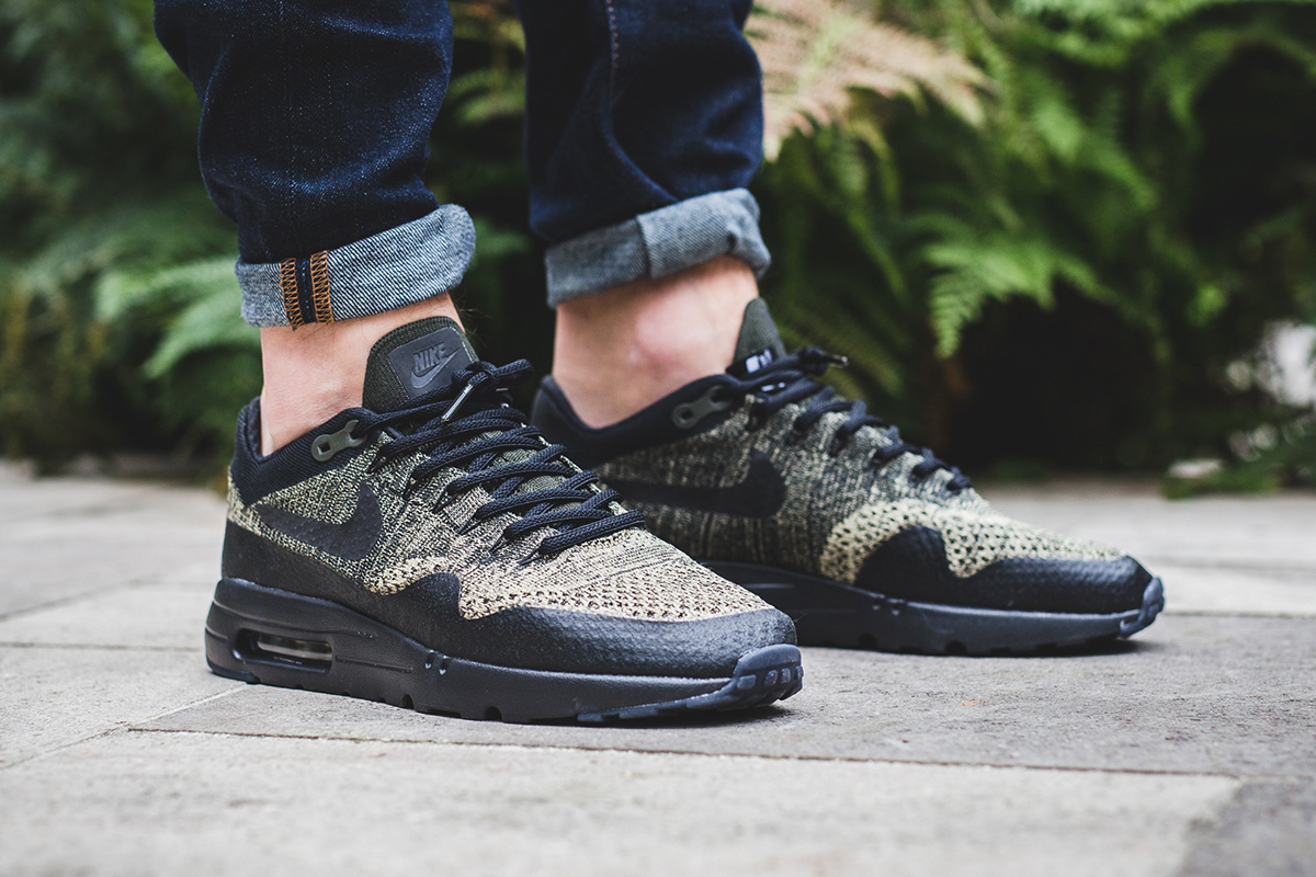 nike-air-max-1-ultra-flyknit-neutral-olive-black-2