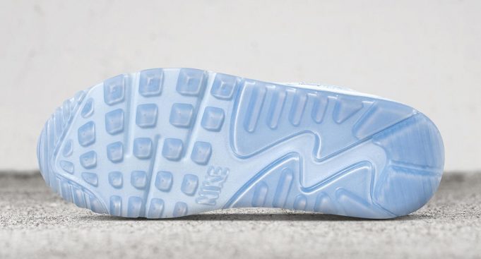 nike-air-max-90-seattle-2-681x367