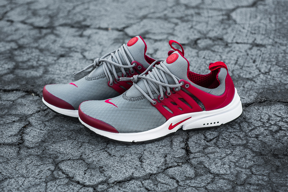 nike-air-presto-essential-cool-grey-gym-red-1