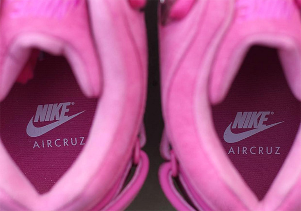 nike-air-trainer-cruz-think-pink-3