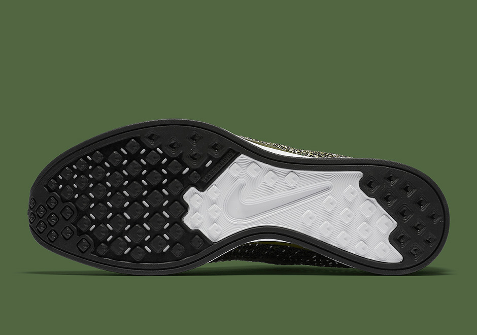 nike-flyknit-racer-rough-green-neutral-olive-sequoia-5