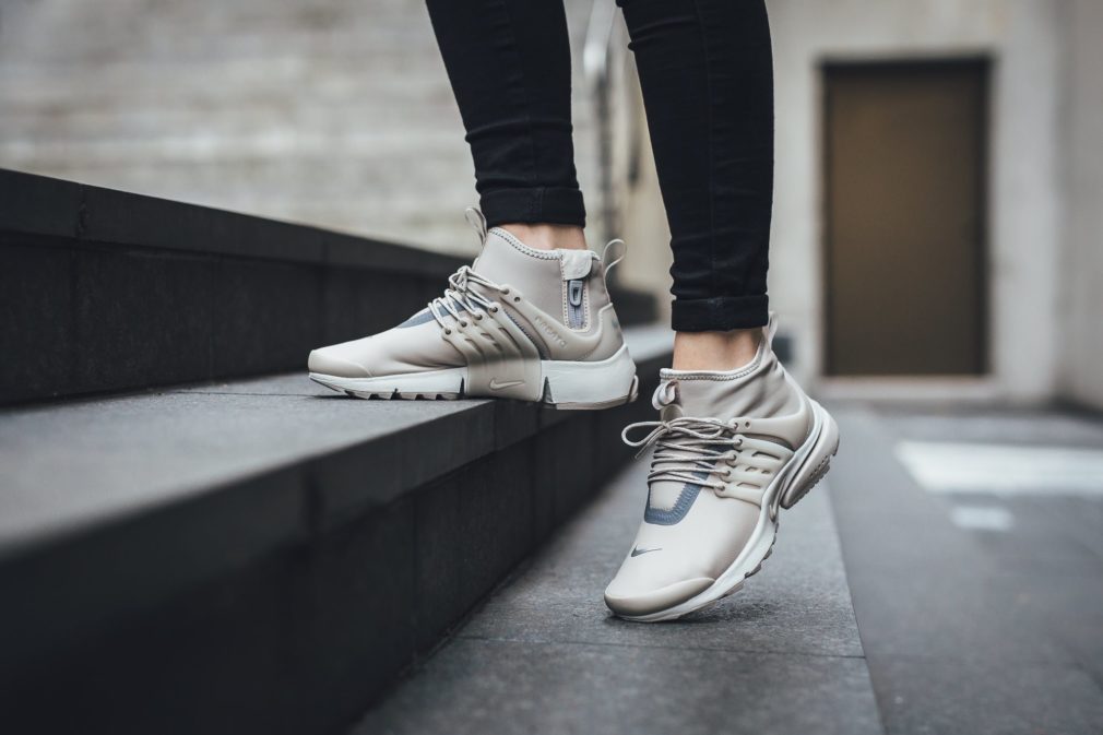 nike-air-presto-mid-light-bone_02