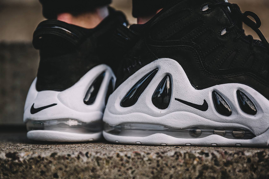 nike-air-uptempo-97-black-white-2