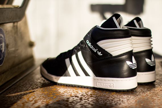 adidas-conference-black-white