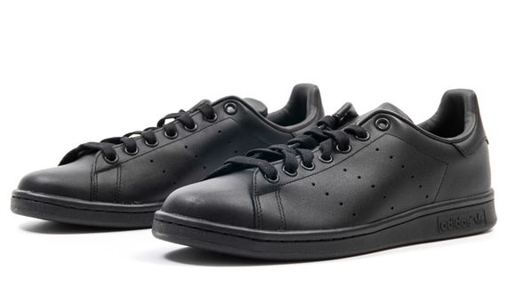 adidas Originals Stan Smith “Triple Black”