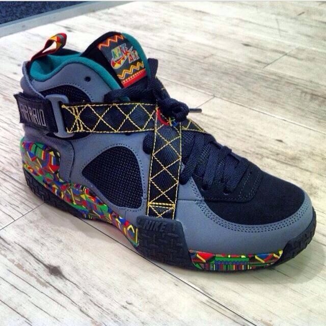 “Peace” Nike Air Raid Retro