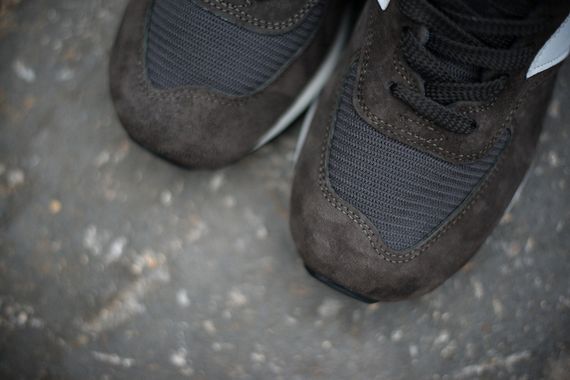 new balance-576-charcoal_05