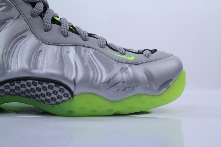 Nike-Air-Foamposite-One-PRM-575420-004-2-of-7