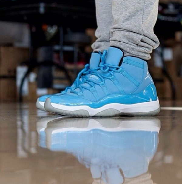 Air-Jordan-11-Pantone