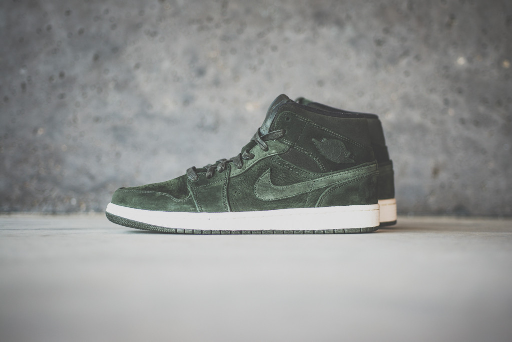 Jordan_1_Nouveau_Olive_Sneaker_Politics1_1024x1024