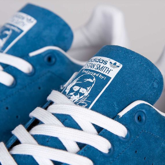 adidas Stan Smith “Suede” – Tribe Blue