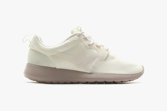 nike-roshe run-monochromatic pack_03