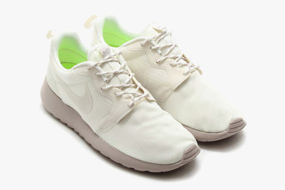 nike-roshe run-monochromatic pack_04