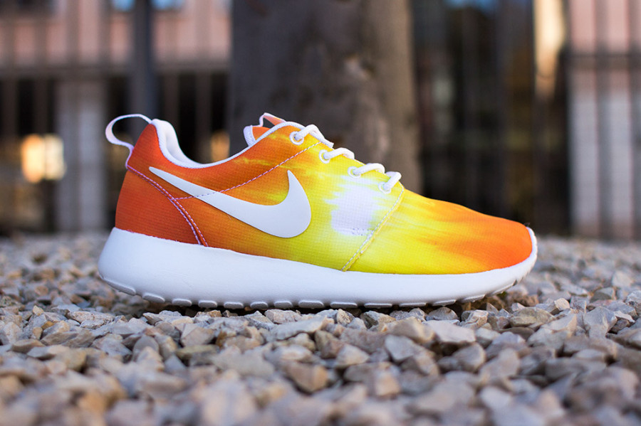 nike-roshe-run-sunset-02-900x599