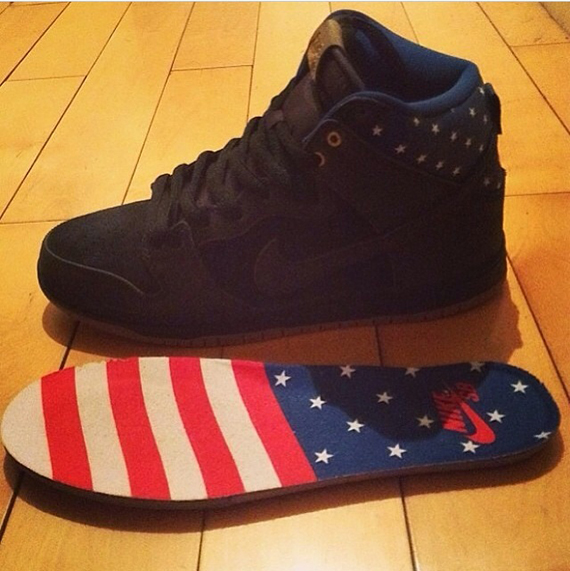 Nike SB Dunk High “Independence Day”