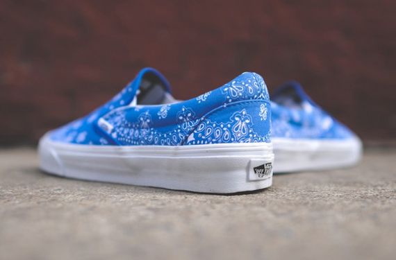 vans-slip on-blue bandana_04