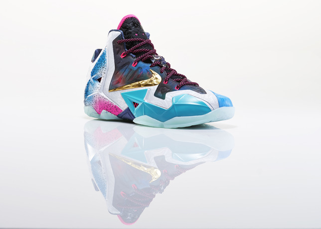 Lebron_XI_What_The_Right_3qtr_large