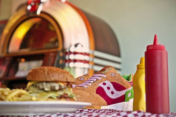 END. x Saucony – Shadow 5000 “Burger”