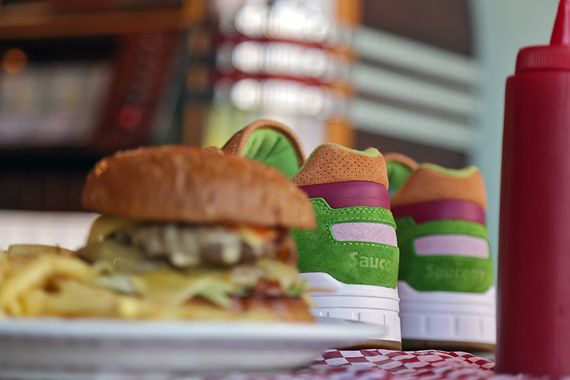 END. x Saucony Shadow 5000 “Burger” Preview